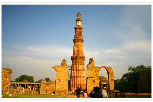 Qutub Minar (DELHI)